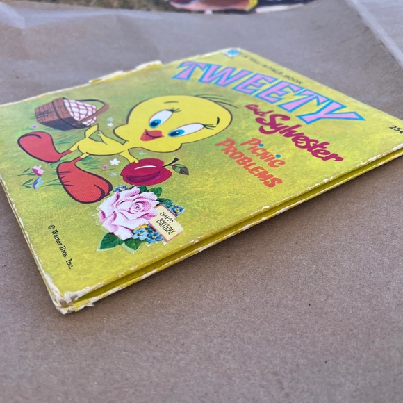 Vintage "Tweety and Sylvester: Picnic Problems" Hardcover Book - Picture 3 of 7